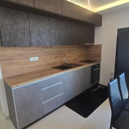 Brand New App With 2 Bedrooms And 2 Bathrooms For 5 Persons *